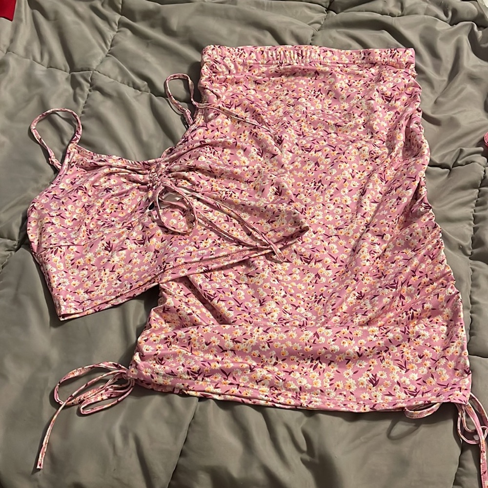 Drawstring knot cut out front Daisy cami top & ruched skirt set